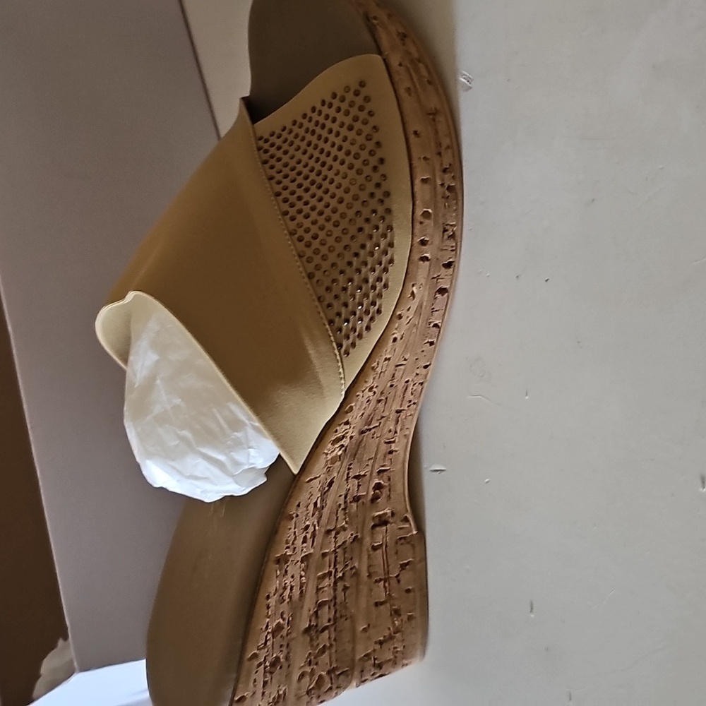 Finest by Onex Reno/ Tan